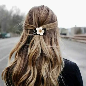 Fashion Flower Women Hair Clips Luxury Black White Small HairClip Barrette Girls Sweet Hairpins Crab Clips Hair Accessories