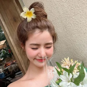 8cm Large Gradient Flower Acrylic Hair Clip for Women Sweet Hairpins Hair Claws Crab Clamp Barrettes Hawaiian Hair Accessories