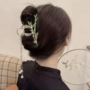 Fashion New Bamboo Tassel Grab Clip Female Ponytail Braid Large Shark Clip Elegant Hair Grab Clip Ancient Style Headdress Female